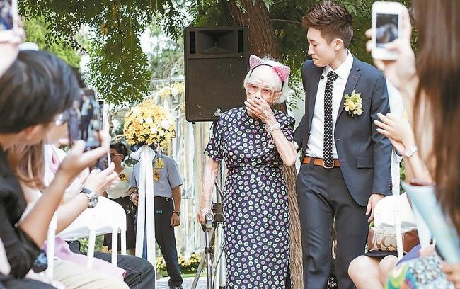 Ůͬ־ʽ 93ǣߡ硱̺