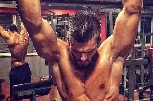 瘦子变肌肉男神的快速方法 瘦子变肌肉男神的快速方法