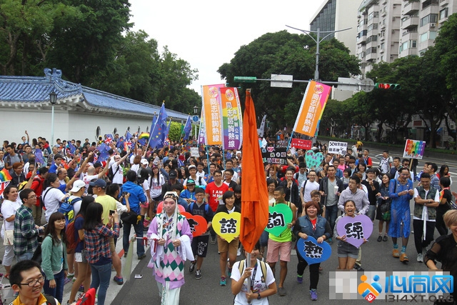 实拍2015台湾同志游行