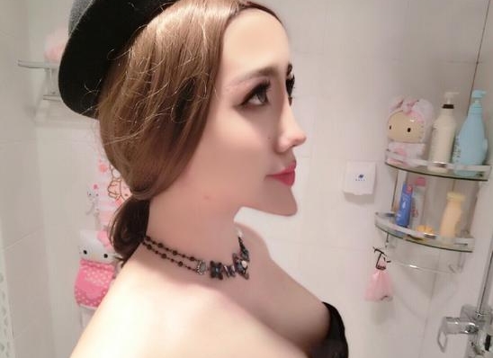 ߾СаŮװɹ鹵 ԷѪŮ