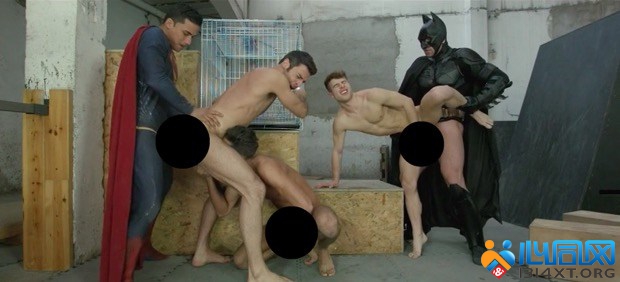 Men.com推出同志成人Gay片版《蝙蝠侠大战超人》