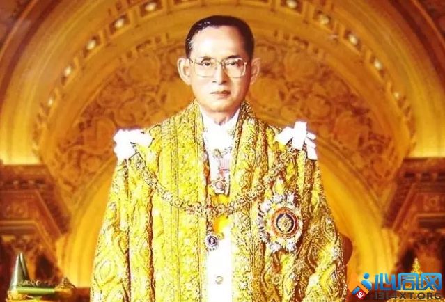 泰国普密蓬国王将于10月火葬 葬礼历时5天