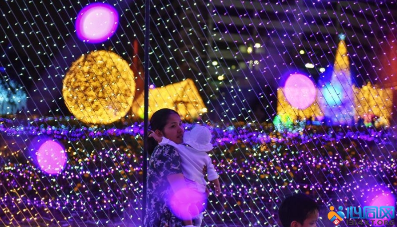 2017泰国曼谷彩灯节开幕 免费对游客开放
