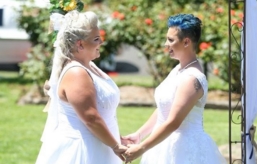 Ĵ׶ͬ飡һŮͬ־ߺ̺