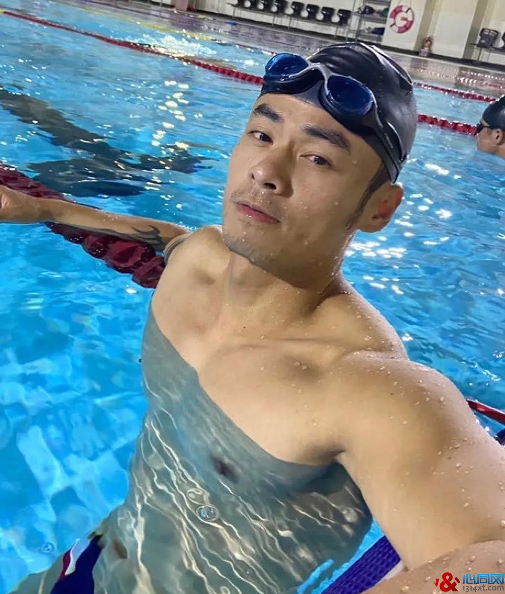 中国台湾请来的游泳教练kevin