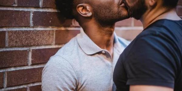 为什么有些异性恋男性会和同性发生性行为？