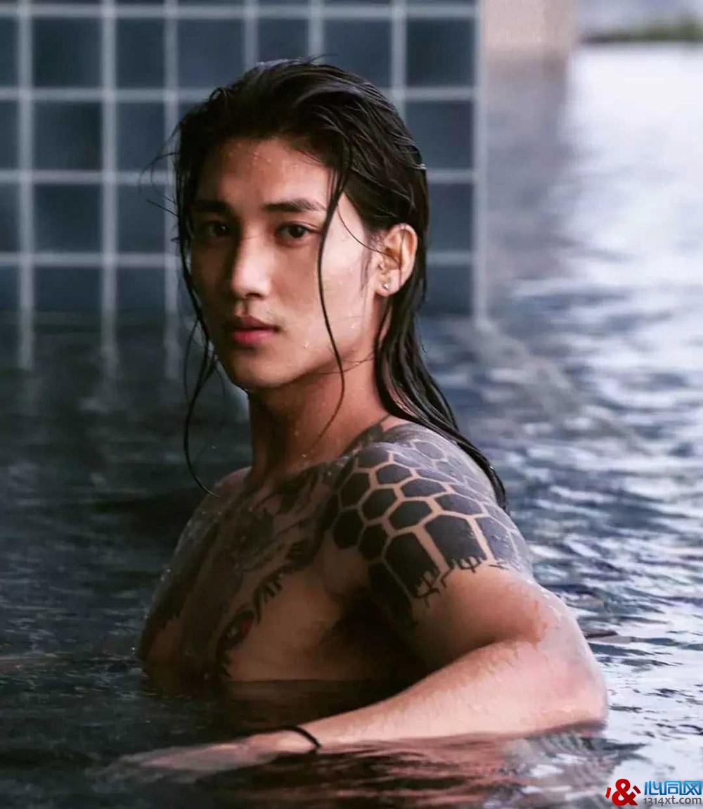 2021全球最帅：缅甸男模兼演员Paing Takhon