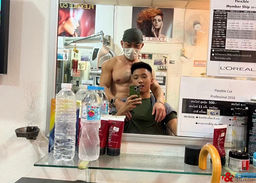 曼谷这家理发店绝了！火辣身材泰式猛男做头发？