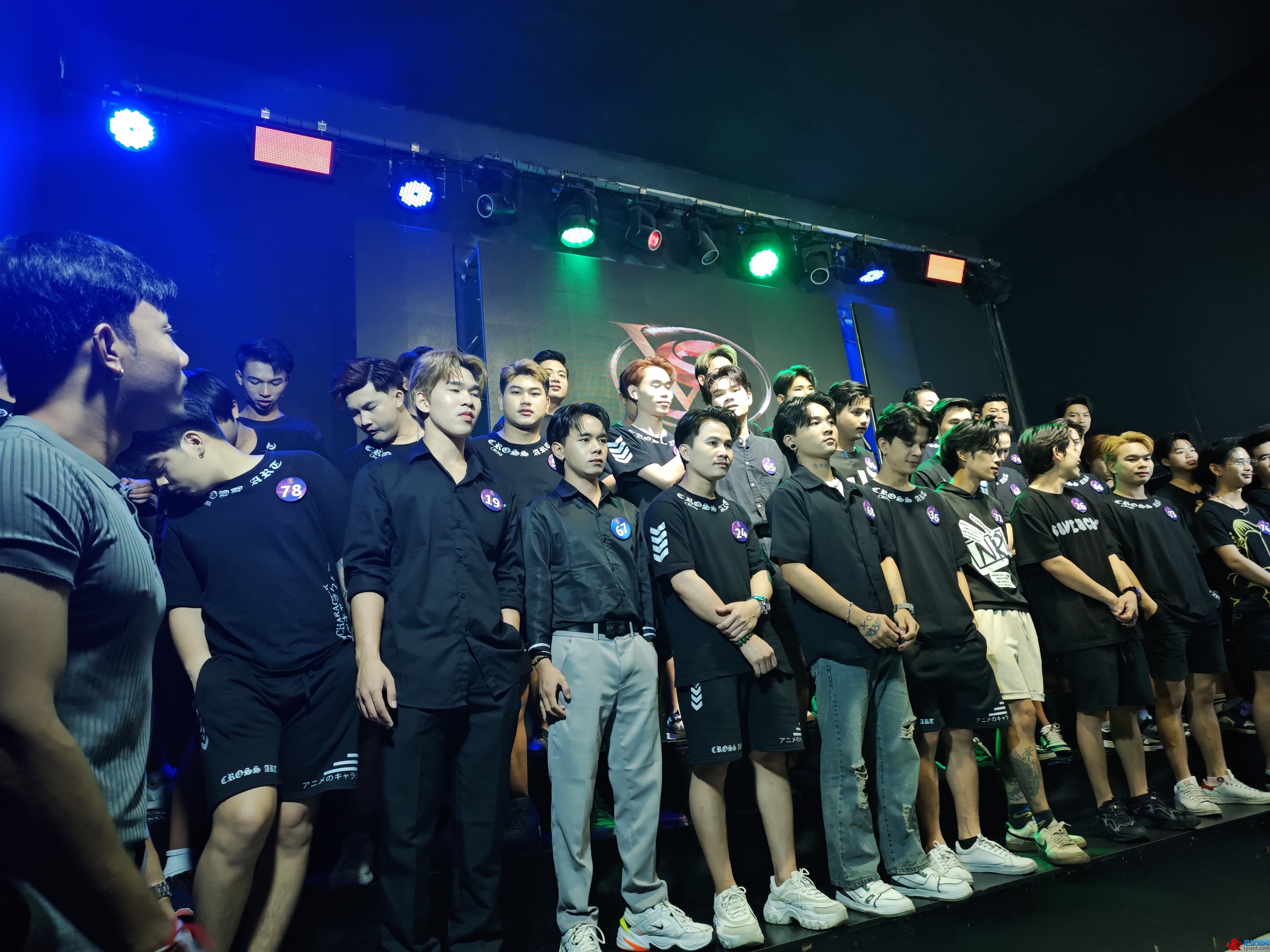 V5 Karaoke & Hostֱģ KTV