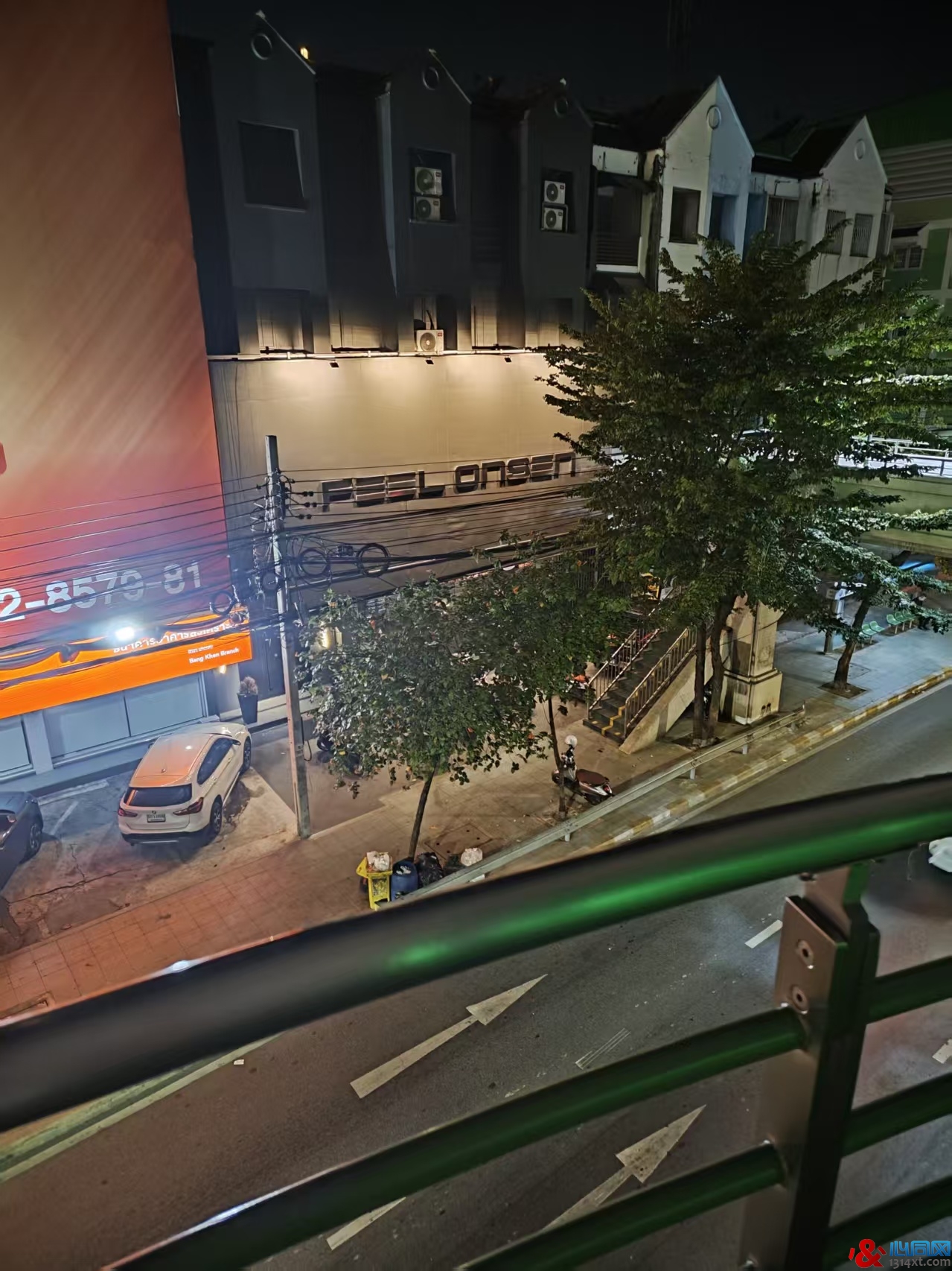 曼谷Feel Onsen:漆黑的巡航迷宫,分1/0的荧光手环