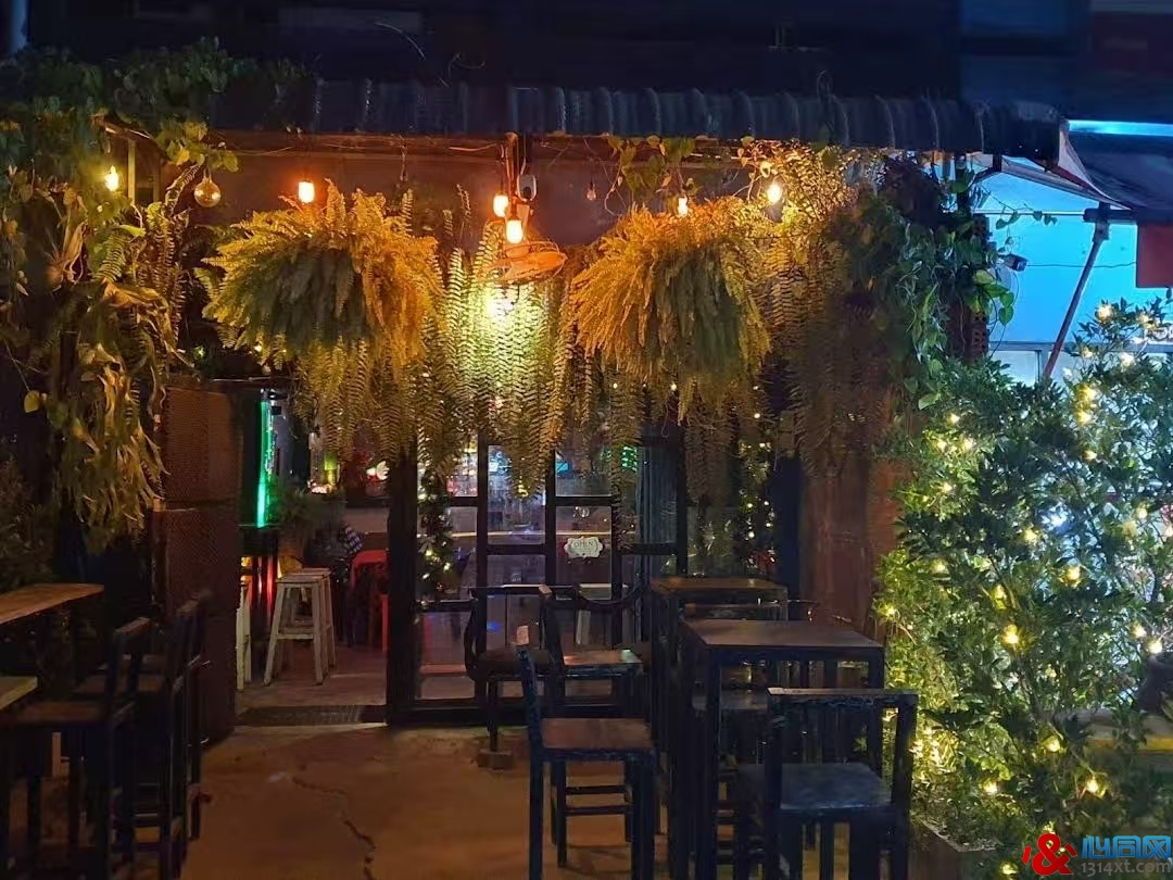 万象同志酒吧CCC Bar | 老挝宝藏餐厅Papao